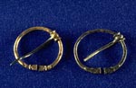 Penannular brooches 